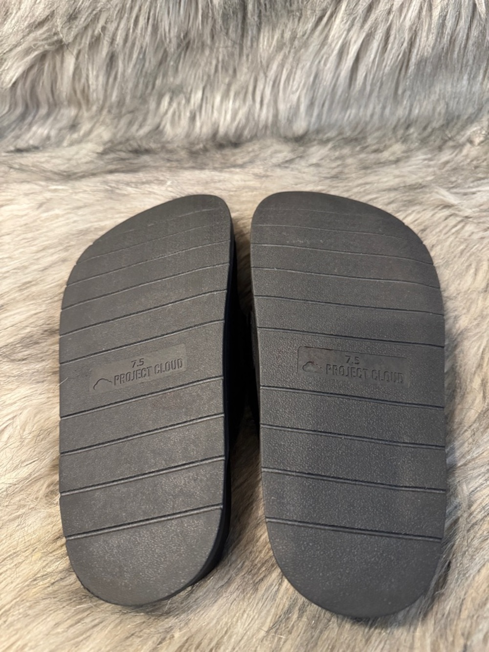 Project Cloud Women’s Black Suede Slide Clogs Size 7.5 - Picture 8 of 9